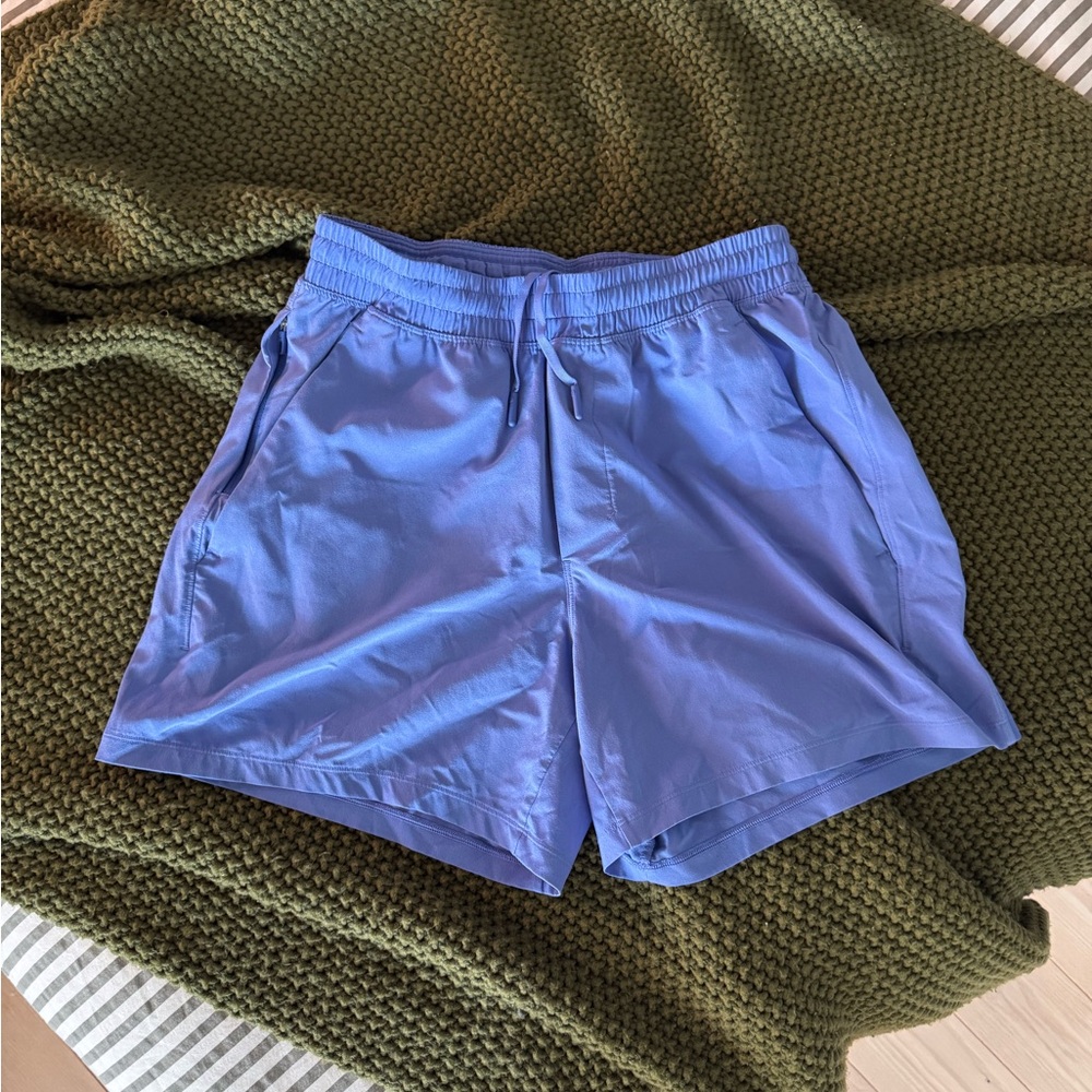 Lululemon Pace Breaker Linerless Short 5” Blue Mens Small